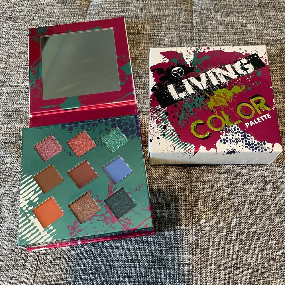 Living in Color Eyeshadow Palette